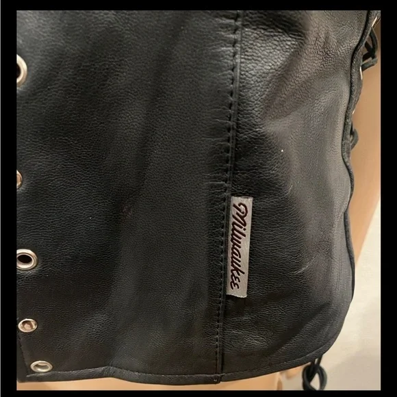 Vintage Milwaukee Black Leather Biker’s Vest with studded Eyelet Detailing - Picture 2 of 6